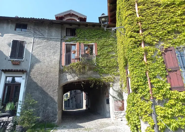 The House On The Bridge- La Casa Sul Ponte *