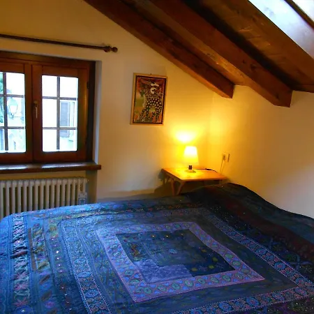 The House On The Bridge- La Casa Sul Ponte * מנאג'יו