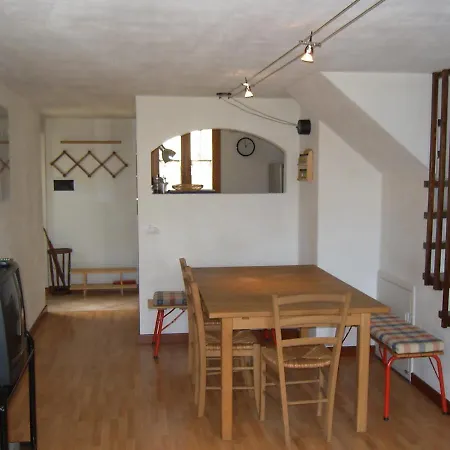 The House On The Bridge- La Casa Sul Ponte מנאג'יו