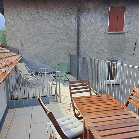 The House On The Bridge- La Casa Sul Ponte בית נופש *