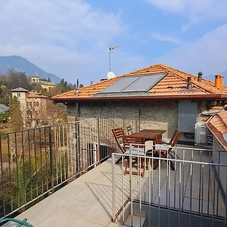 The House On The Bridge- La Casa Sul Ponte * מנאג'יו